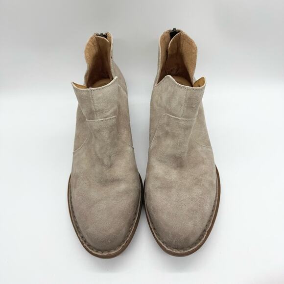 Born Kerri Suede Dip Side Back Zip Bootie Cream Tan Size 8.5 Boho Western Office - Picture 5 of 12